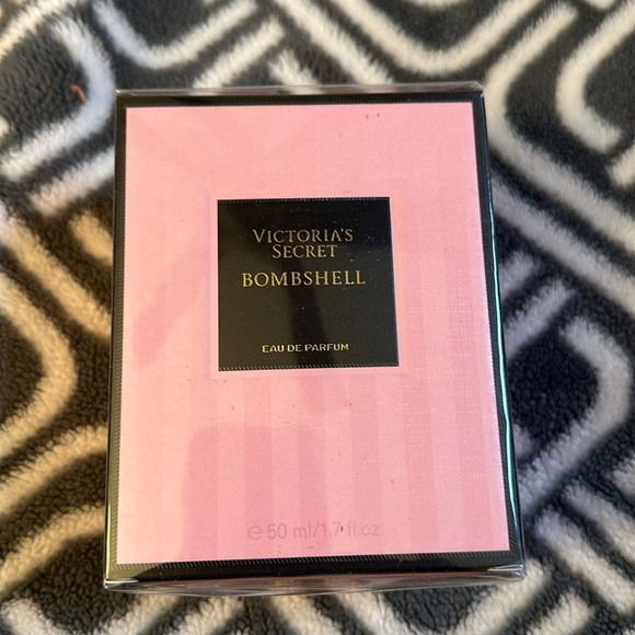 Victoria's Secret Other - Victoria’s Secret FINE FRAGRANCE Bombshell Eau de Parfum 1.7